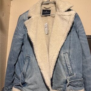 American Eagle Outfitters Women's Blue Denim Jacket with Cream Lining